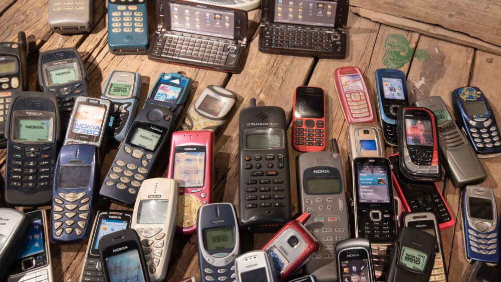 2000 | Waarom iedereen een Nokia 3310 had